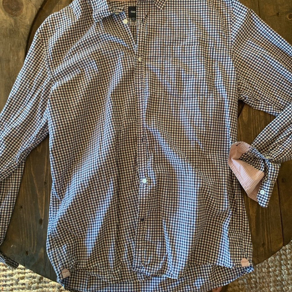 Gap button up shirt